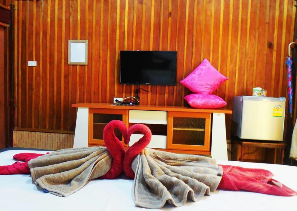 Zanom Sunrise Beach Resort Koh Lipe Bagian luar foto