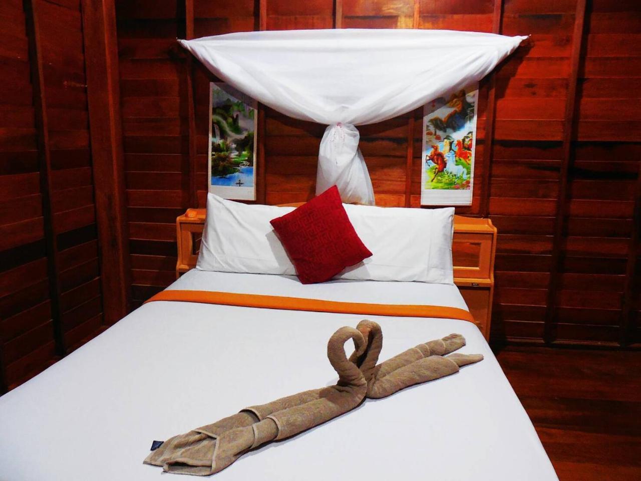 Zanom Sunrise Beach Resort Koh Lipe Bagian luar foto