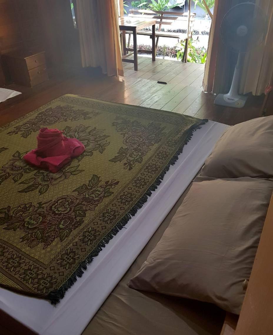 Zanom Sunrise Beach Resort Koh Lipe Bagian luar foto