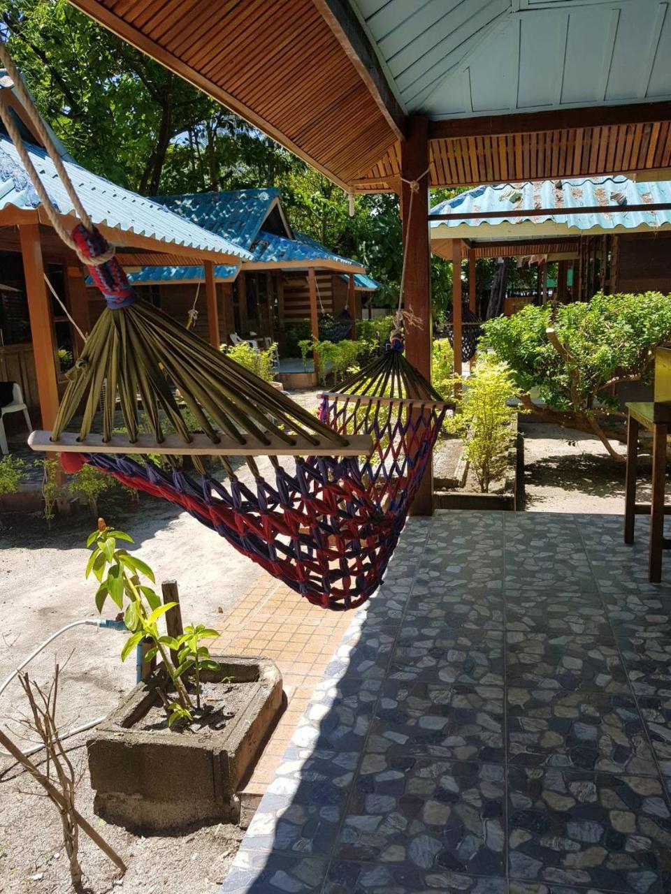 Zanom Sunrise Beach Resort Koh Lipe Bagian luar foto